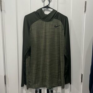Nike Dry Fit Hoodie Shirt - Green - XL